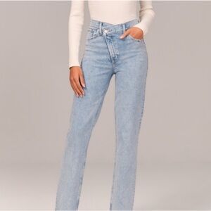 Abercrombie and Fitch Curve love 90s Straight Ultra High Rise Crossover Jeans